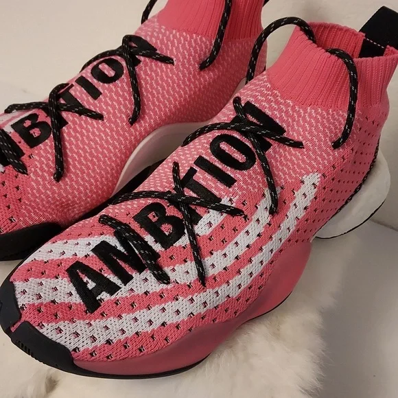 Men's Pharrell Williams Sneakers - Picture 4 of 10